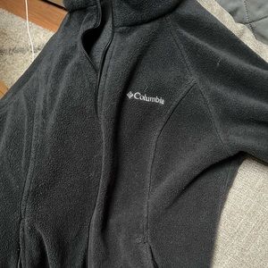Women’s Columbia fleece